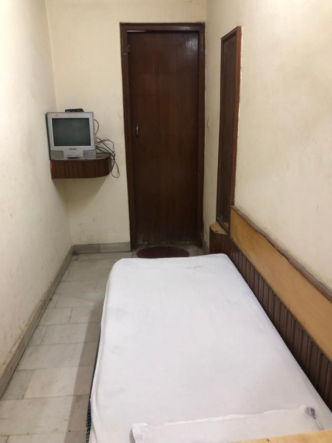 Hotel Yes Please Lodge New Delhi Extérieur photo